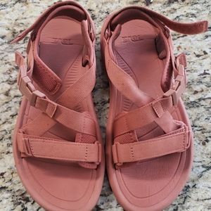 Teva Hurricane Verge